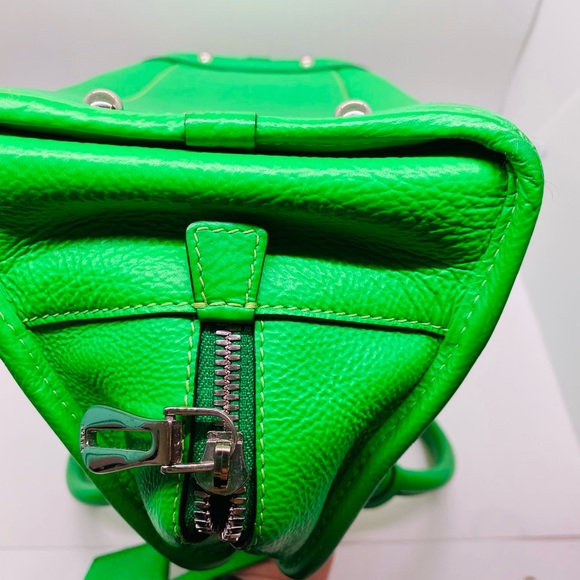 Loewe Green Limited Edition leather bag with handles - Picture 12 of 17